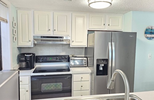 Myrtle Beach Apartment | Bright and Beachy 2BR/2BA Condo at the Arcadian Dunes 10-238, Bright and Beachy 2BR/2BA Condo at the