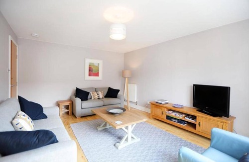 Leith Apartment | Bright and charming 2 bed in vibrant Leith