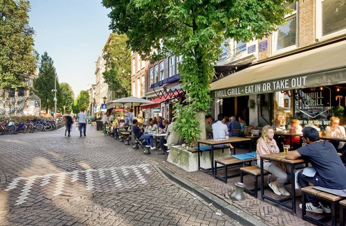 Oude Pijp Apartment | Bright and Charming Apartment in Amsterdam’s Lively De Pijp District