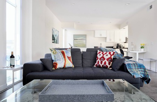 Pasadena Apartment | Bright and Comfy Studio in Downtown Pasadena