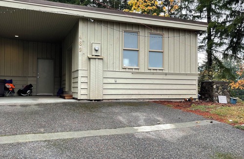 Gold River Cabin | Bright and Cozy cabin. Gold River. Perfect for single person or couple.