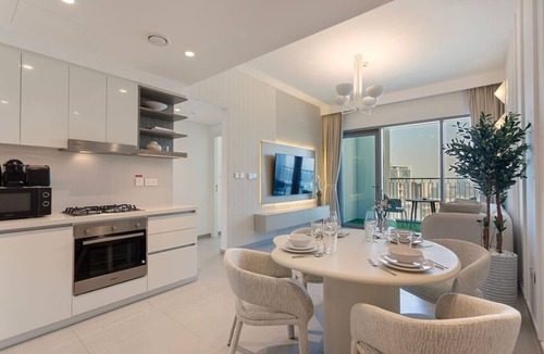 Za'abeel 2 Apartment | Bright and Exquisite 1-Bedroom in Downtown views 2
