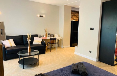Parc-de-Montsouris Apartment | Bright and quiet studio in Paris