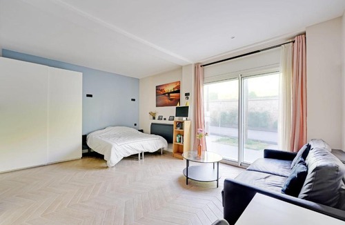 Parc-de-Montsouris Apartment | Bright and quiet studio in Paris