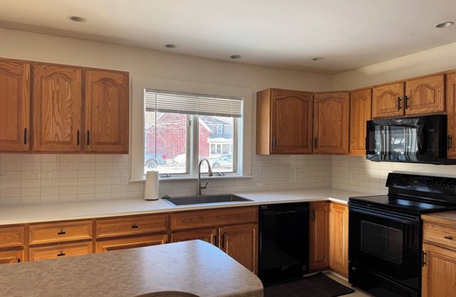 Chester Depot House | Bright and spacious 3 bed/3 bath in Chester, VT