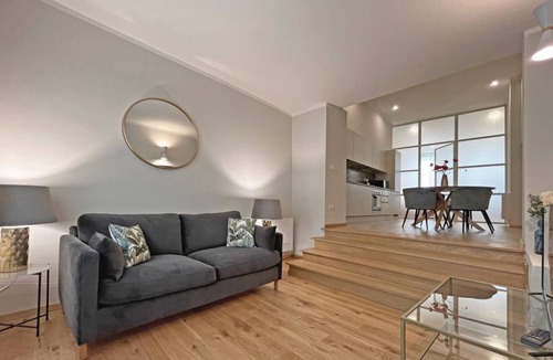 San Lorenzo Apartment | Bright and Spacious Apartment with Private Courtyard in the Heart of Florence