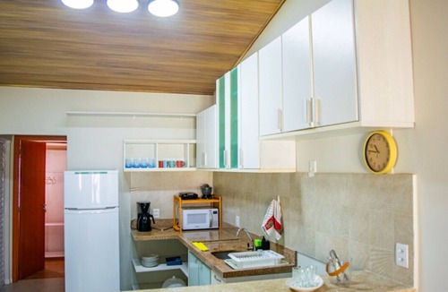 Arembepe Apartment | Bright and spacious house with private pool, close to beaches in Arembepe