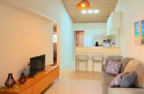 Arembepe Apartment | Bright and spacious house with private pool, close to beaches in Arembepe