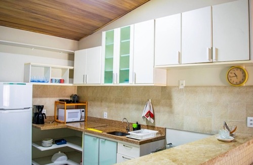 Arembepe Apartment | Bright and spacious house with private pool, close to beaches in Arembepe