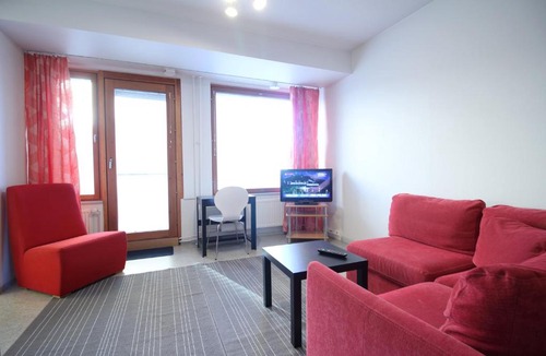 Hietalahti Apartment | Bright and spacious studio apartment in Kamppi, Helsinki (ID 9095)