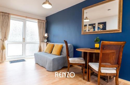 Wilford Apartment | Bright and Warm 1-bed Annexe in West Bridgford, Nottingham by Renzo, Free Driveway Parking!