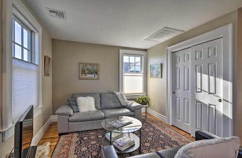 Greenport Apartment | Bright Apartment - 1/2 Mi to Greenport Harbor!