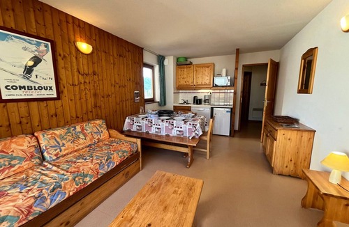 Les Esserts Apartment | Bright apartment at the foot of the slopes with direct access to Grand Massif