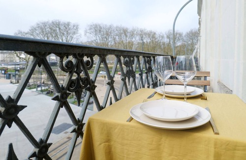 Downtown Angers Apartment | Bright apartment ideally located in the center of Angers