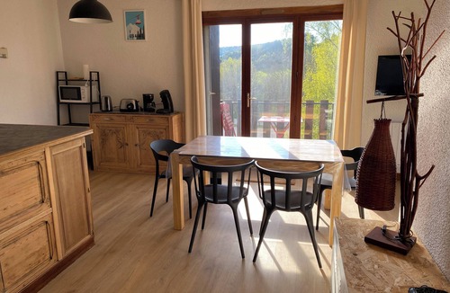 Montclar Apartment | Bright apartment in the heart of Saint Jean Montclar Station