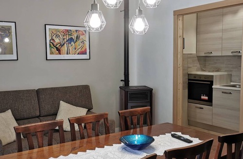 Sinalunga Apartment | Bright apartment with large terrace - perfect for families or groups
