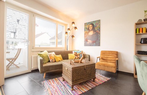Gundeldingen Apartment | Bright Apartment with Balcony near SBB - Special MODERN LISA Apartment, Basel, up to 4 guests