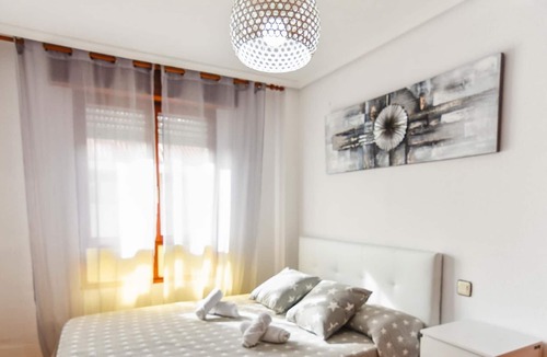 Suances Apartment | Bright apartment with swimming pool