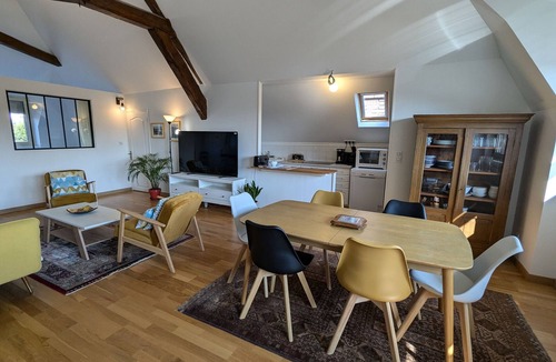 Montargis Apartment | Bright apartment with garden in Montargis