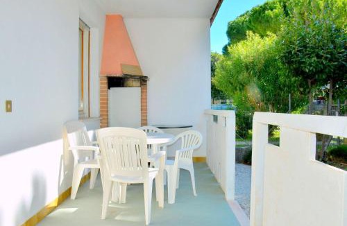 Bibione Lido dei Pini Apartment | Bright apartment with garden