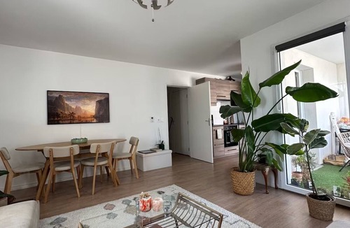 Rouen Apartment | Bright apartment with terrace Private parking