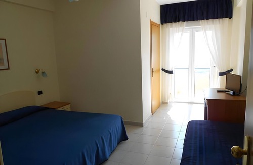 Monte Sant'Angelo Bed & Breakfast | Bright B&B with Sea View Balcony - 348 - Santangelo - Pool