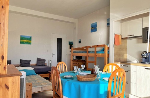Cavaliere Beach Apartment | Bright beachfront studio in Cavalière, sleeps 4, stunning views