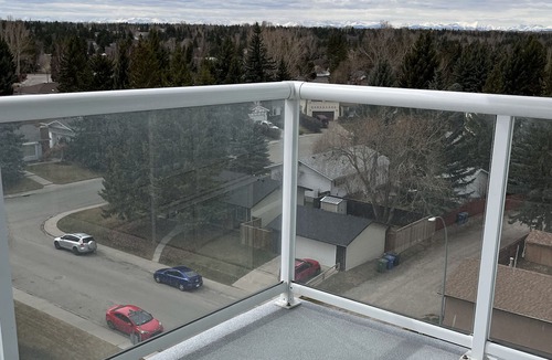 Southwest Calgary House | Bright & Beautiful 1 Bedroom with POOL
