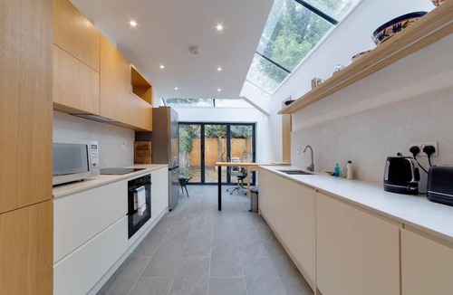Mill Road House | Bright Beautiful Modern 2 Bed Home Pass The Keys