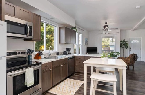 Centralia Apartment | Bright Boho Retreat | 2BR w/Natural Light & Cozy Vibes