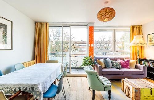 Haggerston Apartment | Bright & Bold Hackney Escape