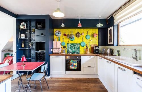 Haggerston Apartment | Bright & Bold Hackney Escape