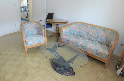 Am alten nordlichen Friedhof Apartment | Bright, Central 2BR Apartment near Museums, Universities, Everything