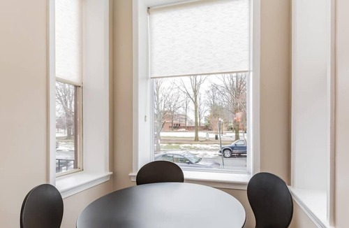 North Capitol Street Condo | Bright, Central Shaw Rowhouse Condo 1bd/1ba with Patio | Long-Term