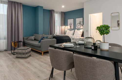 Lippstadt Apartment | ☆BRIGHT: Central Studio for 4 | Kitchen | Parking