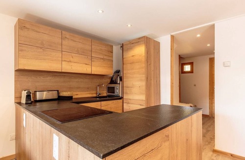 Plagne Soleil House | Bright chalet with 4 bedrooms and parking in La Plagne