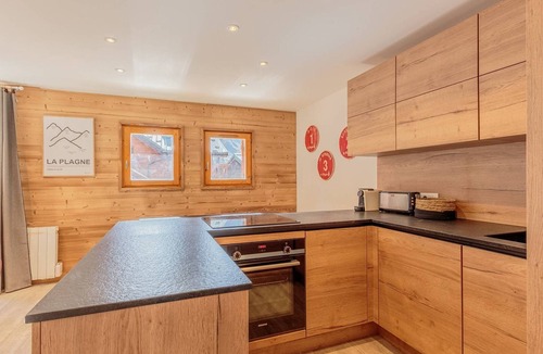 Plagne Soleil House | Bright chalet with 4 bedrooms and parking in La Plagne