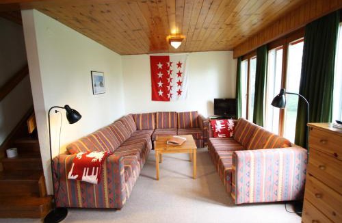 Randogne Ski Chalet | Bright Chalet with Terrace