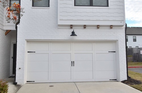 Winder House | Bright, charming, modern townhouse in Winder