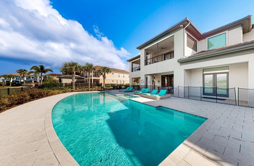 Reunion House | Bright Chic Oasis with Private Pool and Spa at Reunion