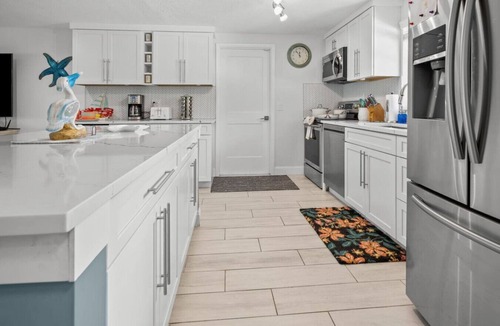 Gulf Gate Estates House | Bright, Clean Paradise 10 mins to Siesta Key