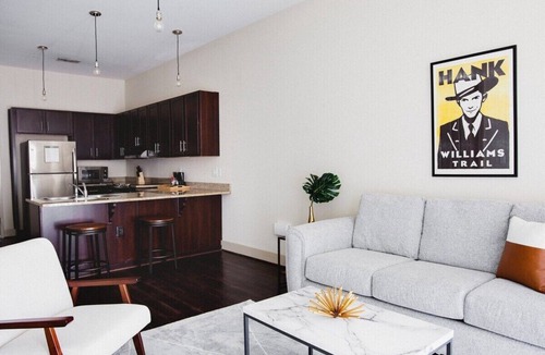 Montgomery Apartment | Bright & Comfortable 1BR | Close to Capitol