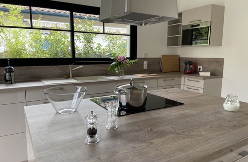 Andernos-les-Bains Villa | Bright contemporary villa with jacuzzi 300m from the beach