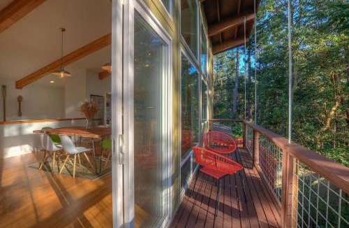 Eastsound House | Bright, Contemporary, Walk to Town, Cafes & Beach