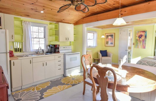 North Eastham Apartment | Bright Cottage Close to Bayside Beaches!