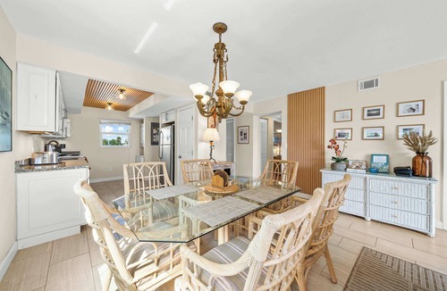 South Patrick Shores Condo | Bright Cozy Condo with Pool & Stunning Ocean Views