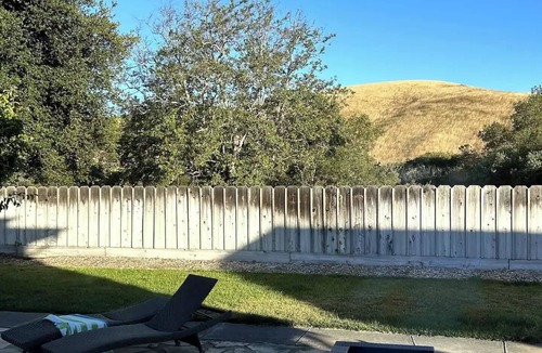 Salinas House | Bright cozy home10 minutes from Monterey and Carmel!