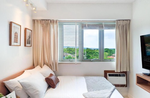 Matandang Balara Apartment | Bright & Cozy Studio Condo in Commonwealth, UP Diliman