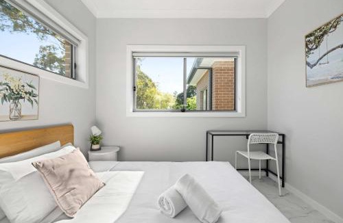 Ryde House | Bright Detached Double Room - Near Top Ryde City Shared Amenities