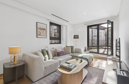 El Viso Apartment | Bright & Elegant 2BR with Terrace